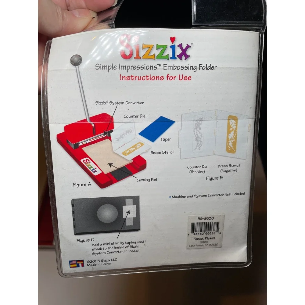 Sizzix Large Die Corner Frame 38-0162 & Picket Fence Embossing Folder 38-9530